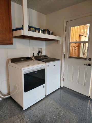 1856 WOODHAVEN CIRCLE, Sarasota, FL 34232