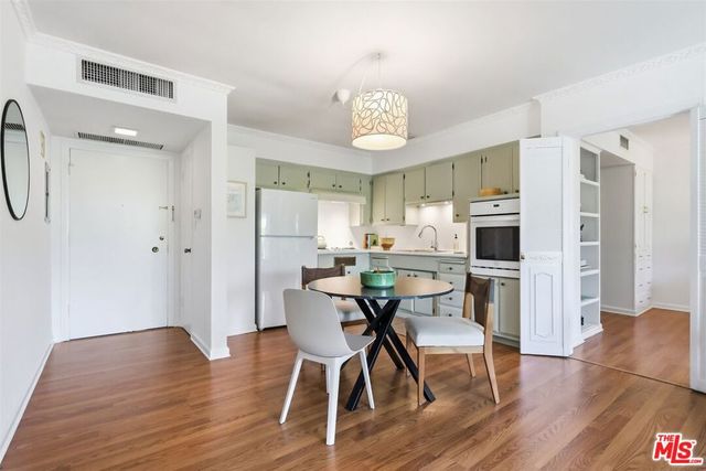 3407 Huxley Street 36, Los Angeles, CA 90027