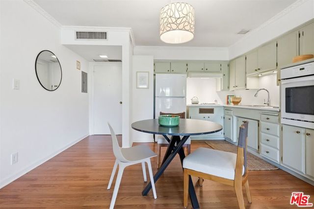3407 Huxley Street 36, Los Angeles, CA 90027
