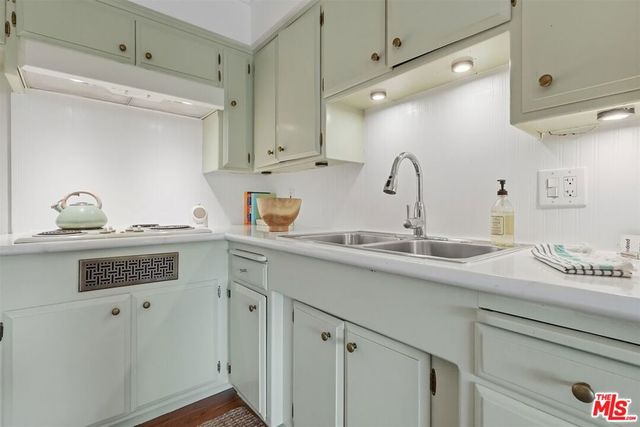 3407 Huxley Street 36, Los Angeles, CA 90027