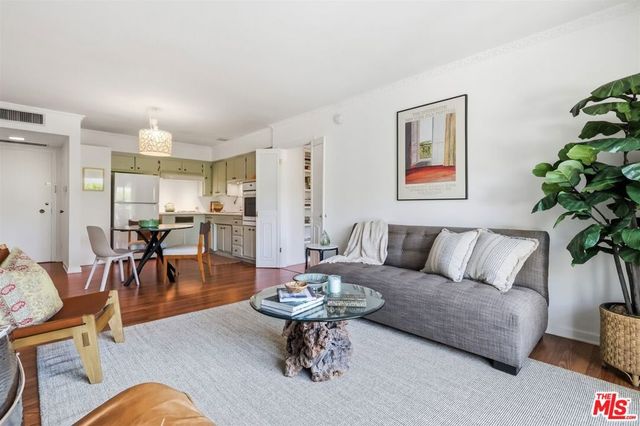 3407 Huxley Street 36, Los Angeles, CA 90027