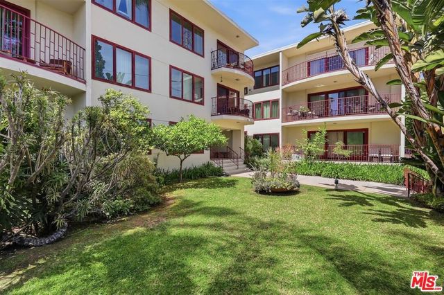 3407 Huxley Street 36, Los Angeles, CA 90027