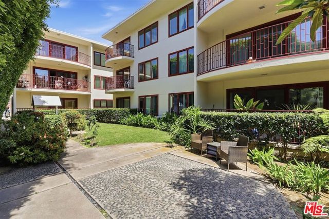 3407 Huxley Street 36, Los Angeles, CA 90027