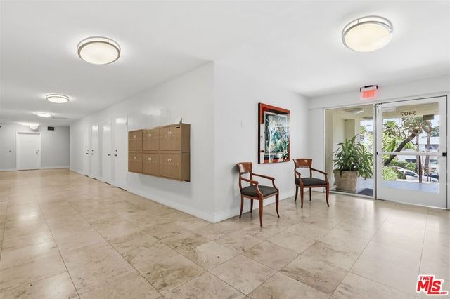 3407 Huxley Street 36, Los Angeles, CA 90027