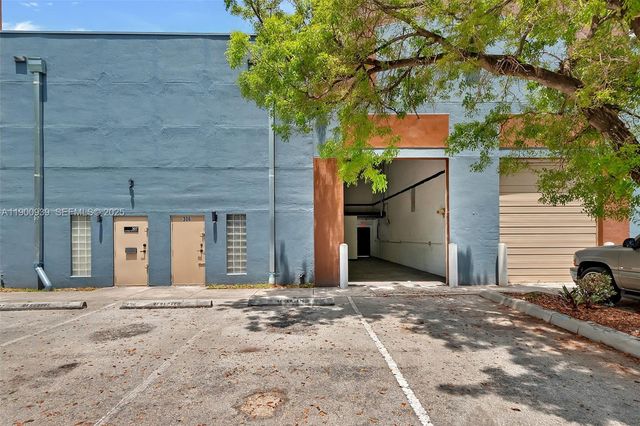 20200 NW 2nd Avenue C6, Miami Gardens, FL 33169