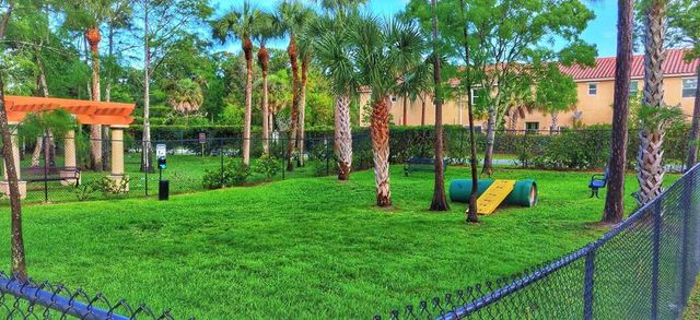 4179 N Haverhill Road N 606, West Palm Beach, FL 33417