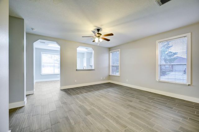 21902 Willow Shade Lane, Tomball, TX 77375