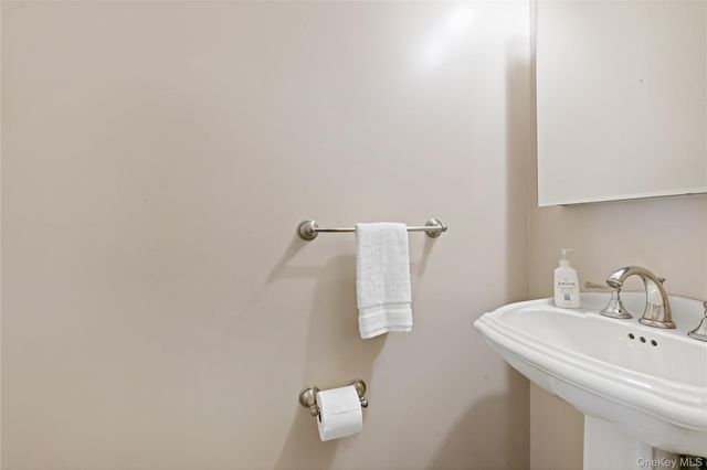 241 Madison Road, Scarsdale, NY 10583