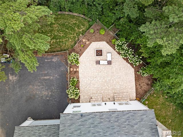 954 Chartrand Drive, Ballwin, MO 63011