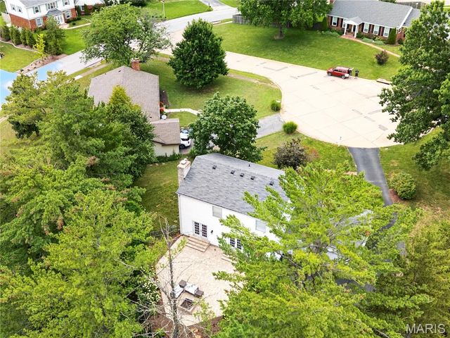 954 Chartrand Drive, Ballwin, MO 63011
