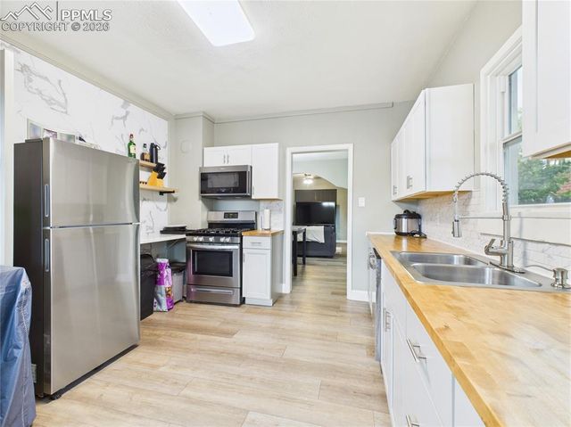 1012 E Abriendo Avenue, Pueblo, CO 81004