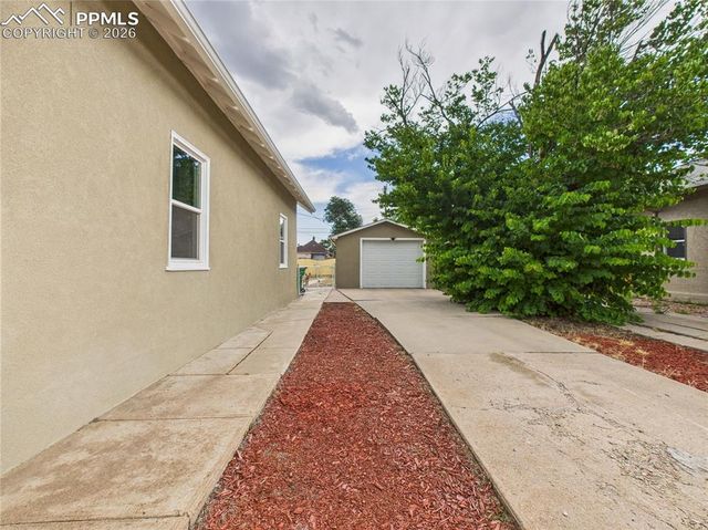 1012 E Abriendo Avenue, Pueblo, CO 81004