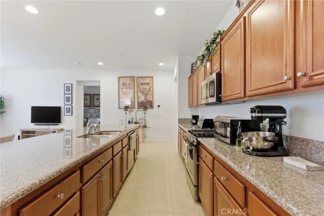 9810 Richland Hills Lane, Bakersfield, CA 93306