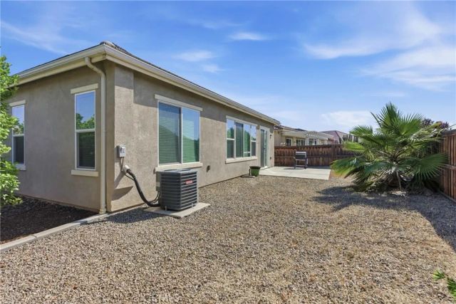 9810 Richland Hills Lane, Bakersfield, CA 93306