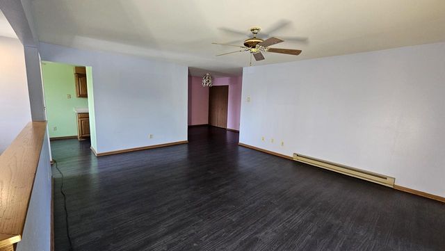 4591 S Greenridge CIRCLE, Greenfield, WI 53220