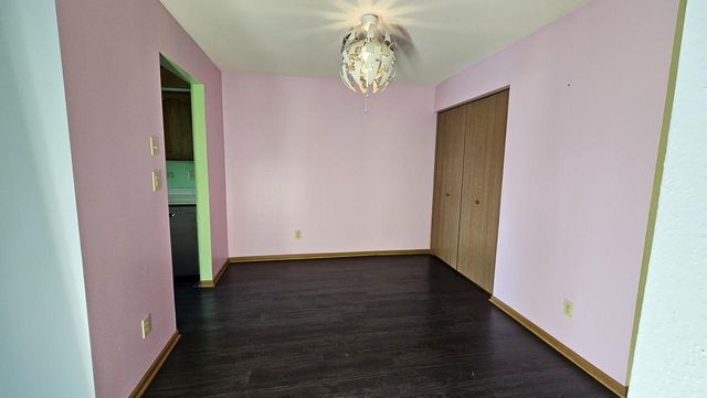 4591 S Greenridge CIRCLE, Greenfield, WI 53220