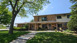 4591 S Greenridge CIRCLE, Greenfield, WI 53220