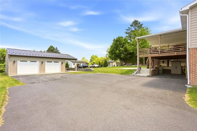 706 Shawnee Drive, South Manheim Twp, PA 17922