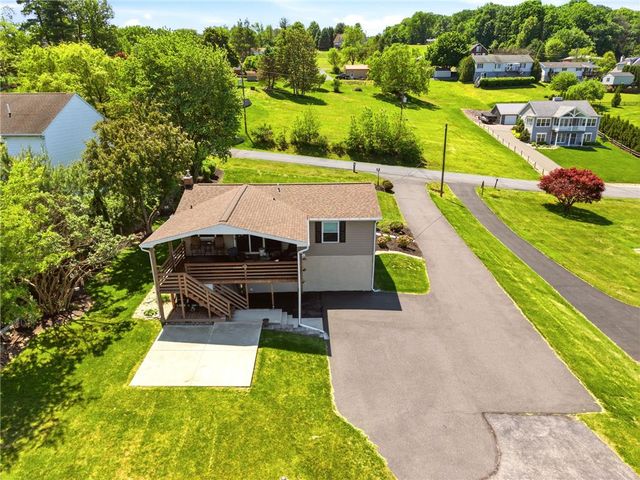 706 Shawnee Drive, South Manheim Twp, PA 17922