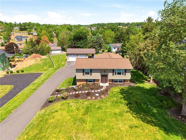 706 Shawnee Drive, South Manheim Twp, PA 17922