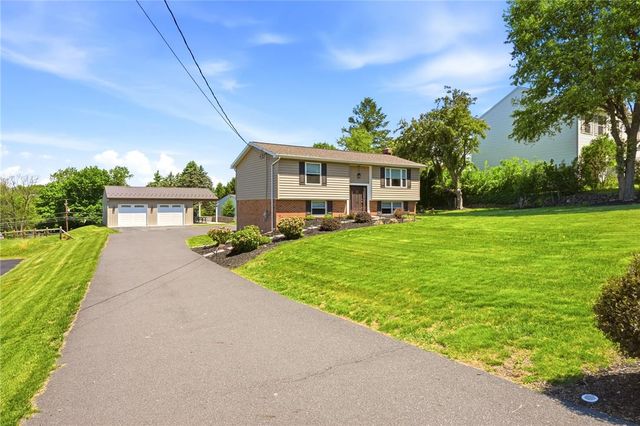 706 Shawnee Drive, South Manheim Twp, PA 17922