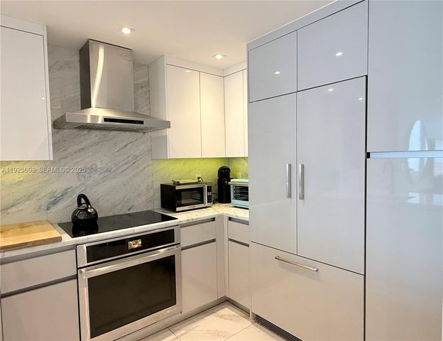 225 Collins Ave 6J, Miami Beach, FL 33139