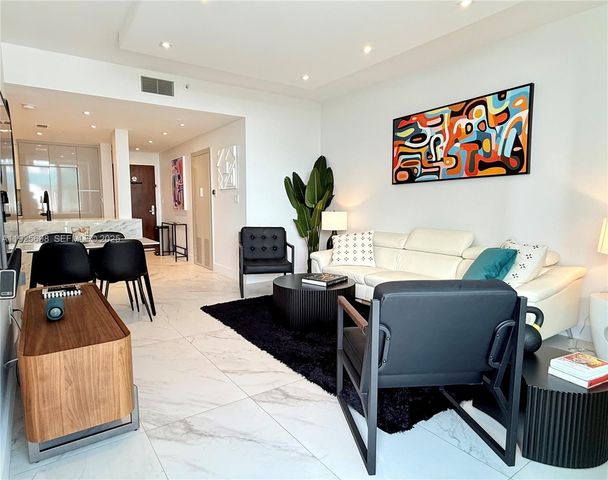 225 Collins Ave 6J, Miami Beach, FL 33139