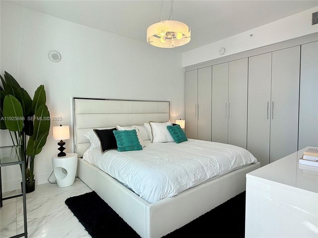 225 Collins Ave 6J, Miami Beach, FL 33139