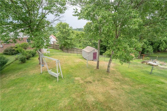 1102 Holly Berry Lane, South Charleston, WV 25309