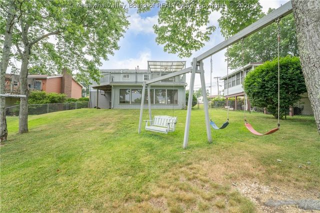 1102 Holly Berry Lane, South Charleston, WV 25309