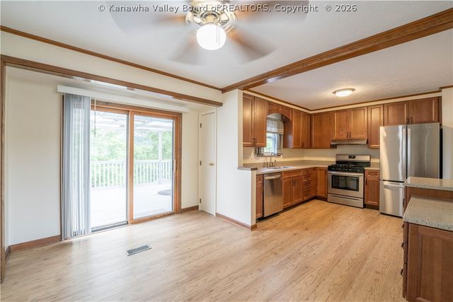 1102 Holly Berry Lane, South Charleston, WV 25309