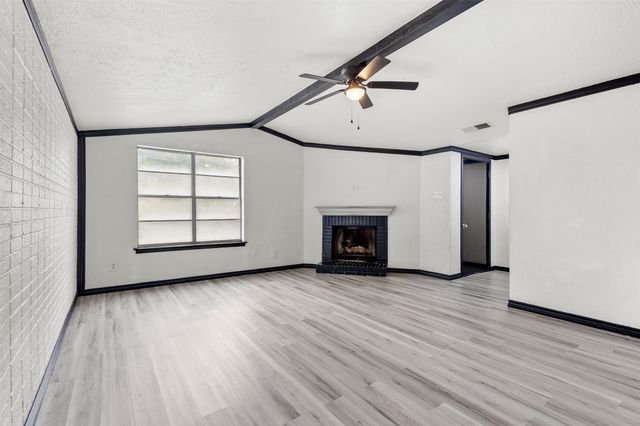 2802 Spring Valley Drive, Bedford, TX 76021