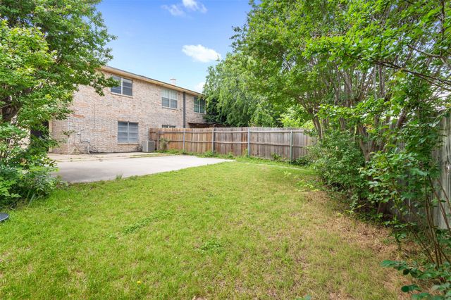2802 Spring Valley Drive, Bedford, TX 76021