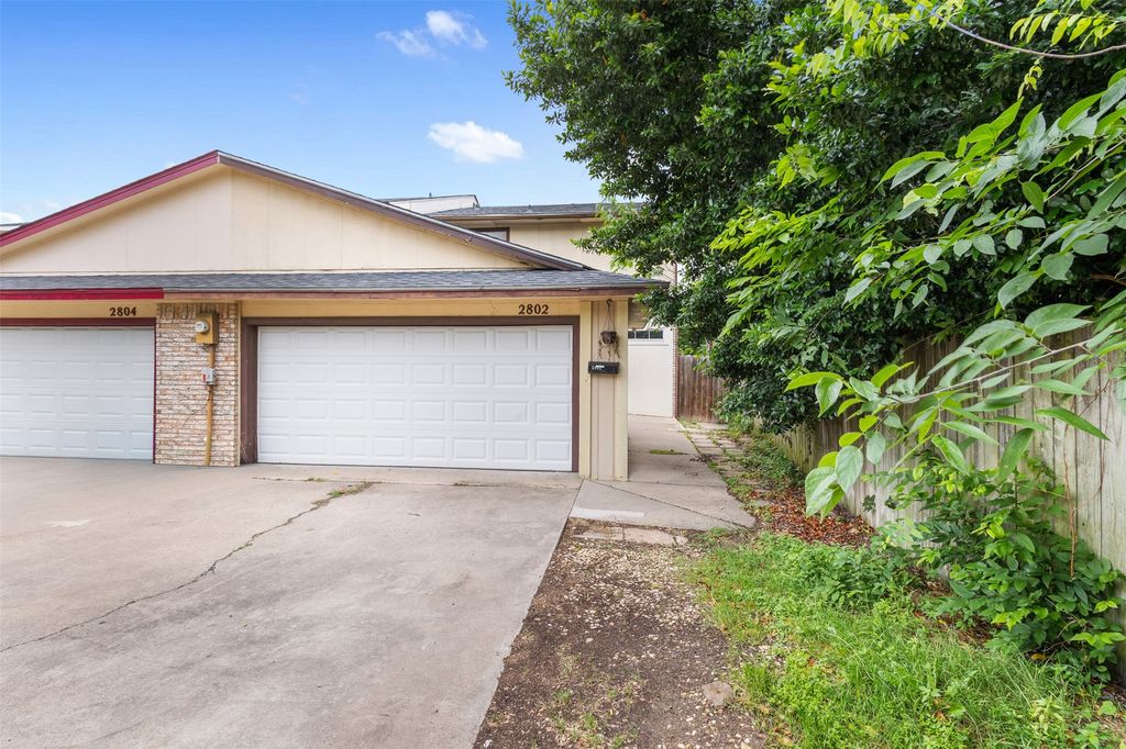 2802 Spring Valley Drive, Bedford, TX 76021