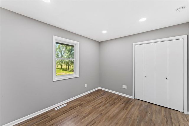 2081 Willow Lane, Excelsior Springs, MO 64024