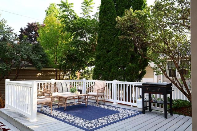 1857 Ford Parkway, Saint Paul, MN 55116