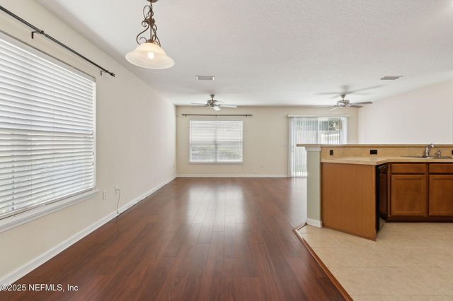 6700 BOWDEN Road, 1401, Jacksonville, FL 32216