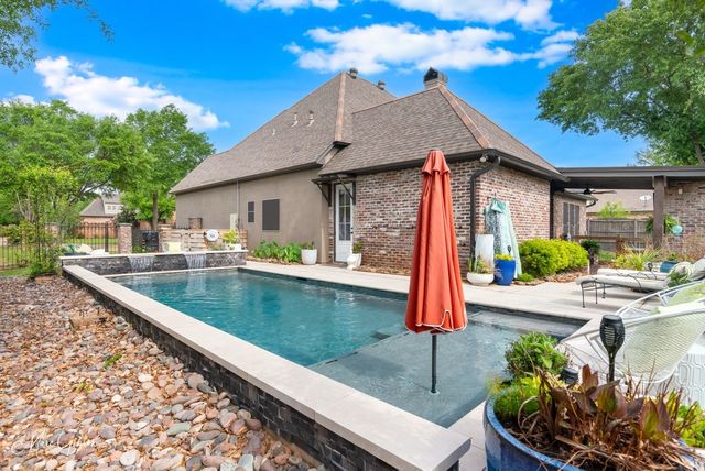 203 Evangeline Walk, Bossier City, LA 71111