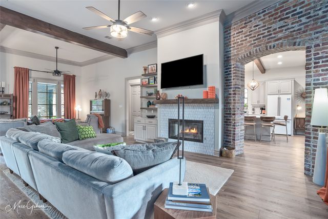 203 Evangeline Walk, Bossier City, LA 71111