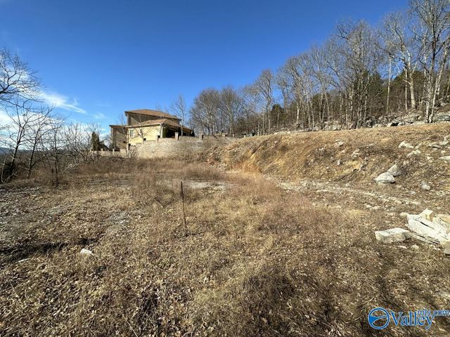 3030 Cliff Edge Circle SE, Huntsville, AL 35801