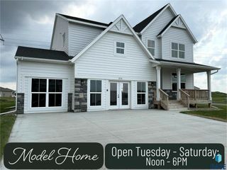 5936 S Hosta Ave Avenue, Sioux Falls, SD 57108