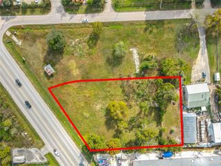 11711 Veterans Memorial Drive, Houston, TX 77066