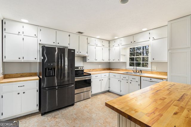 4433 Canary Court, Lithia Springs, GA 30122