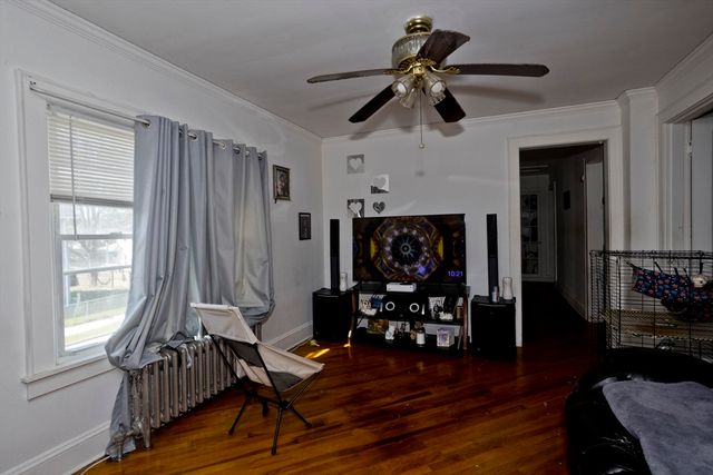 320 Oakland St, Springfield, MA 01108