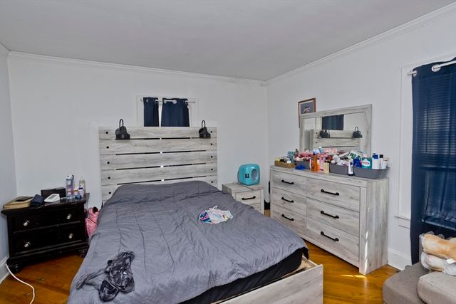 320 Oakland St, Springfield, MA 01108