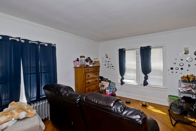 320 Oakland St, Springfield, MA 01108