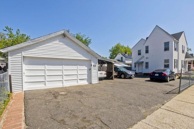 320 Oakland St, Springfield, MA 01108