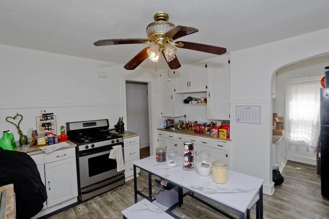 320 Oakland St, Springfield, MA 01108