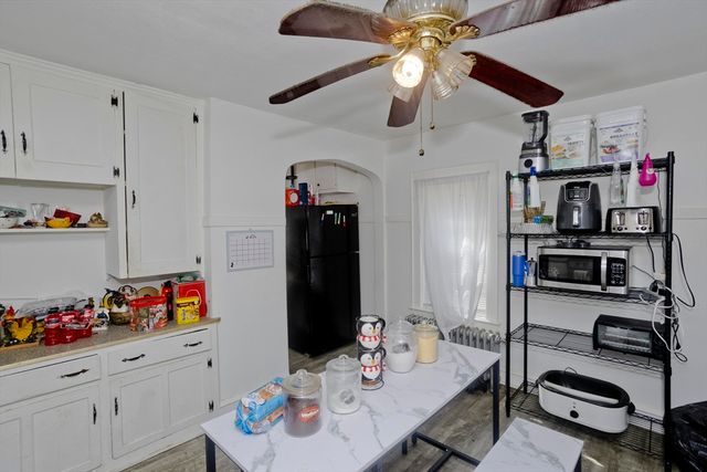 320 Oakland St, Springfield, MA 01108