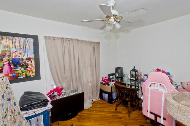 320 Oakland St, Springfield, MA 01108